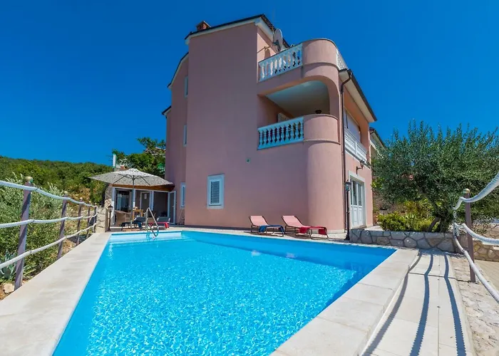 Villa M
