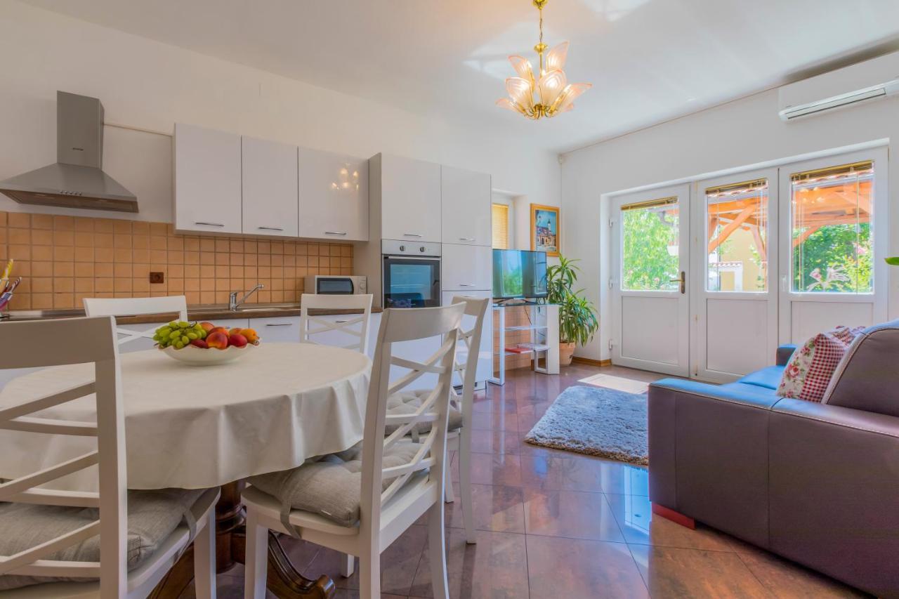 M Apartment